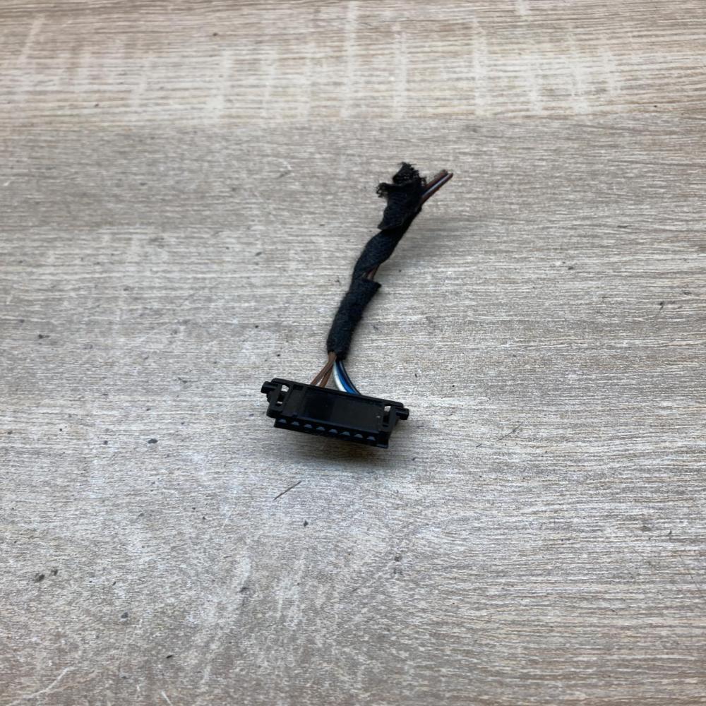 6954522   Plug wire BMW 5 F10 F11