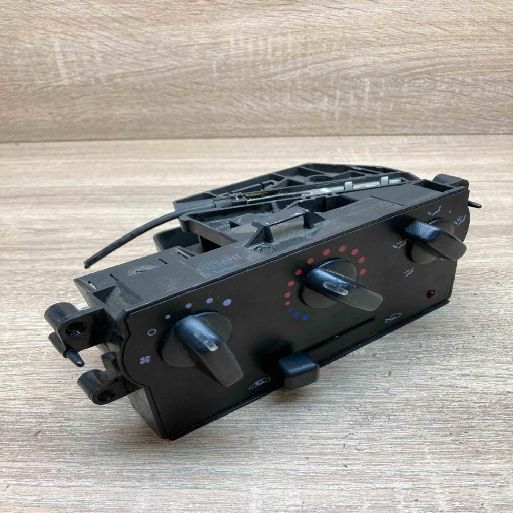 70402 30732   Climate control unit Nissan Micra