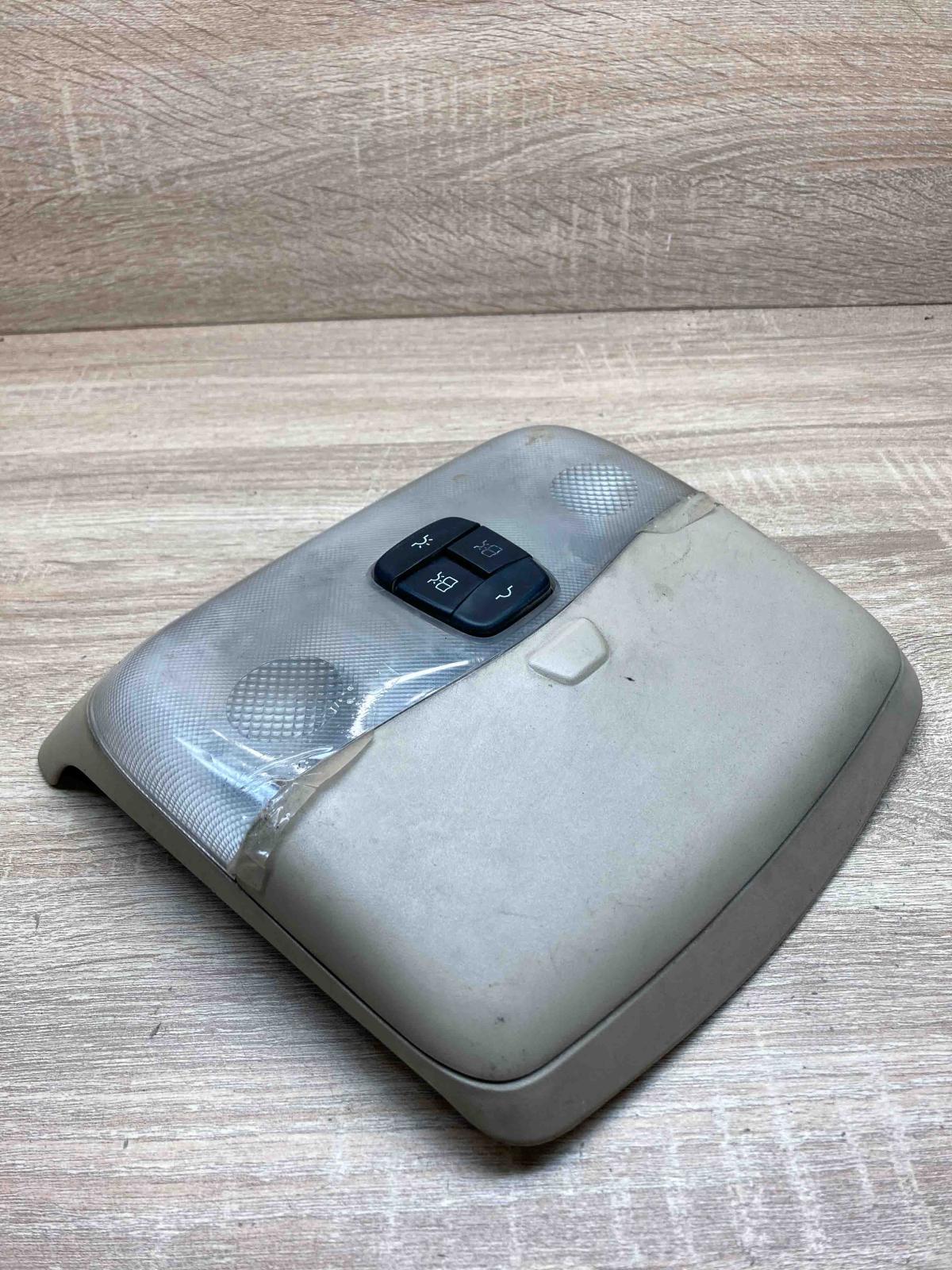 A6388201701 8F30  Front seat light Mercedes-Benz Vito Viano W638