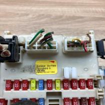 24350 AV700 111605 1  Fuse module Nissan Primera