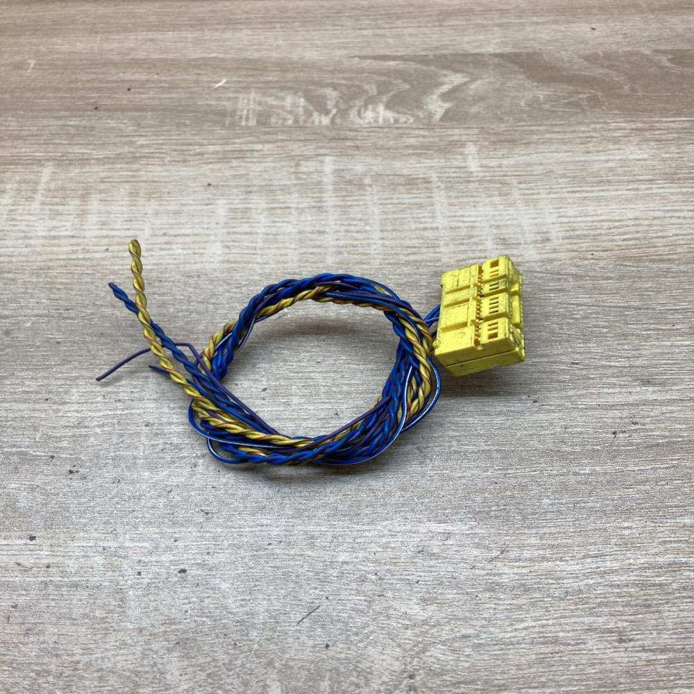 8373310   Plug wire BMW 3 E90 E91