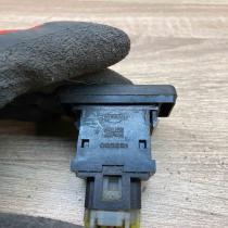 065251   Fog light switch Nissan Micra