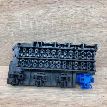 24311 0E000 7240 4047  Fuse module Nissan Terrano