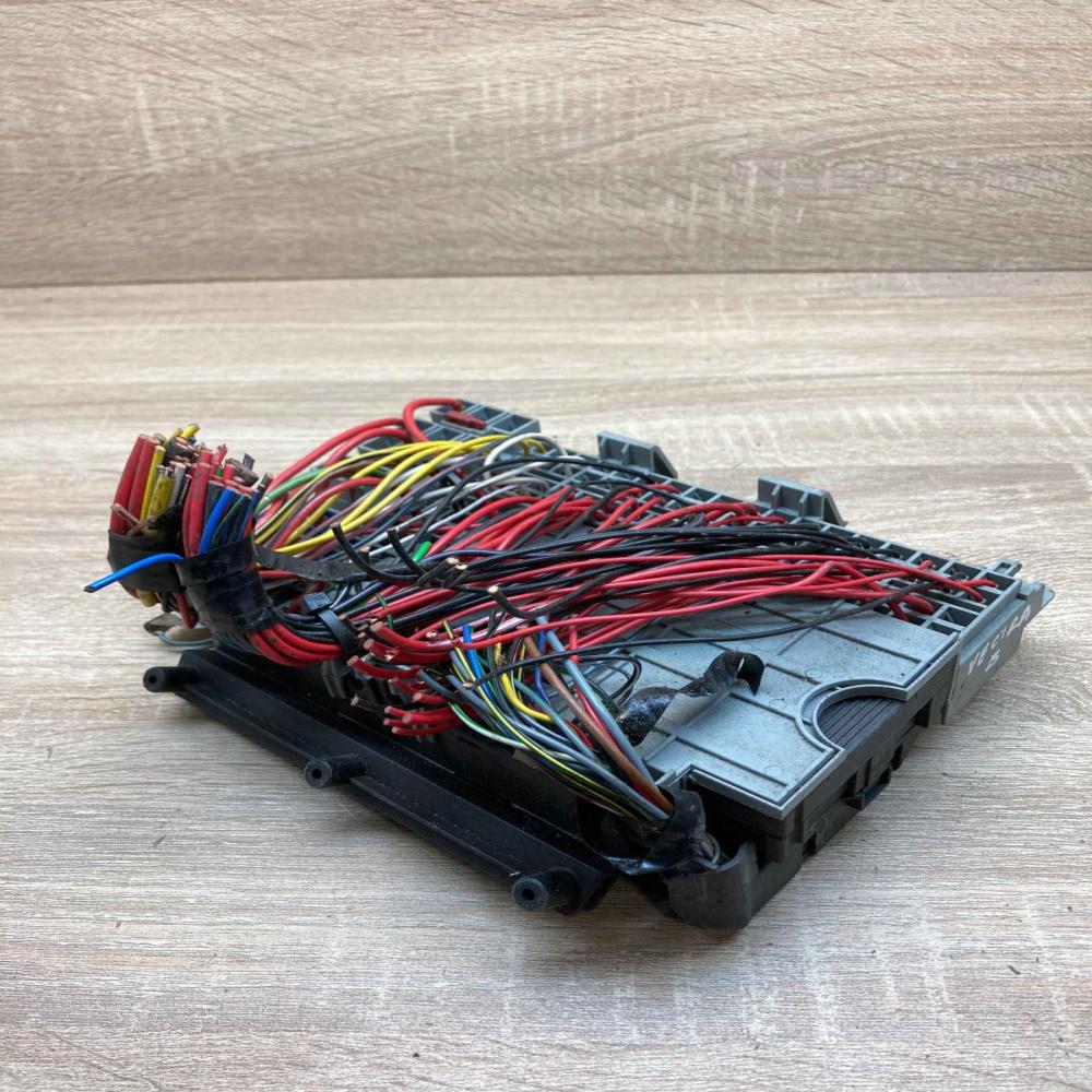 90504534   Fuse module Opel Vectra B