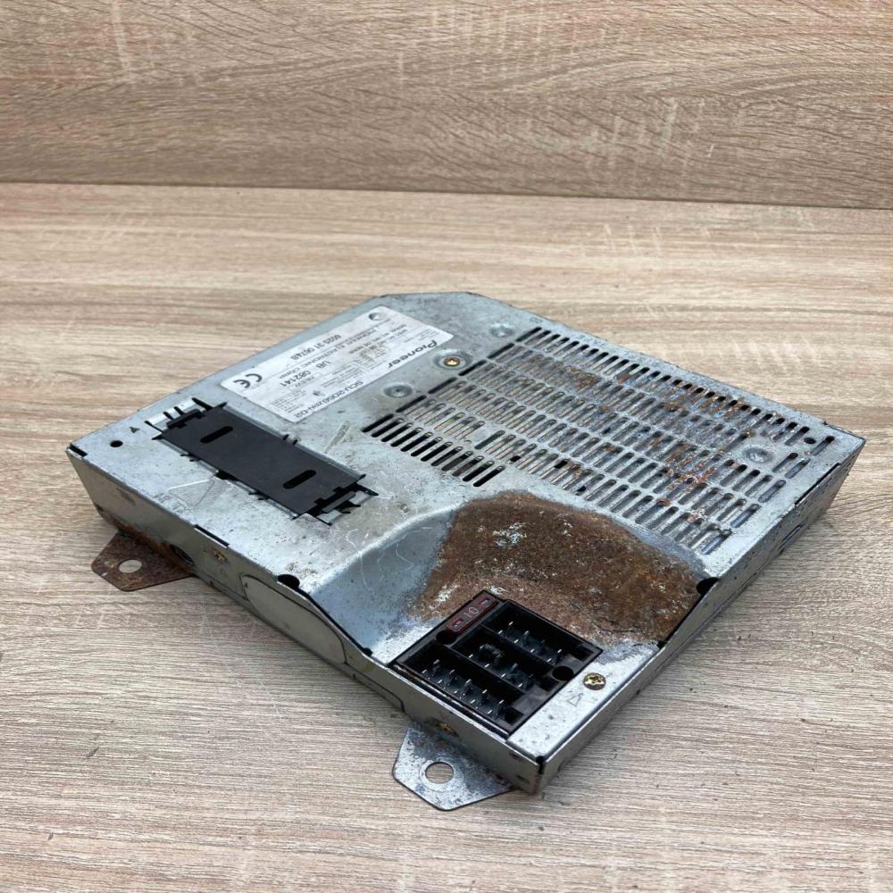 6025310671B SCU 2056ZRN 02  Sound amplifier Renault Espace III