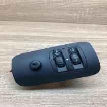 8200095495B 8200176081  Electric window control switch Renault Megane II