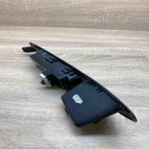25401 AV620 80951 AV700  Electric window control switch Nissan Primera