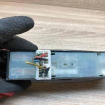 80961 BU400  With Plug Electric window control switch Nissan Almera Tino