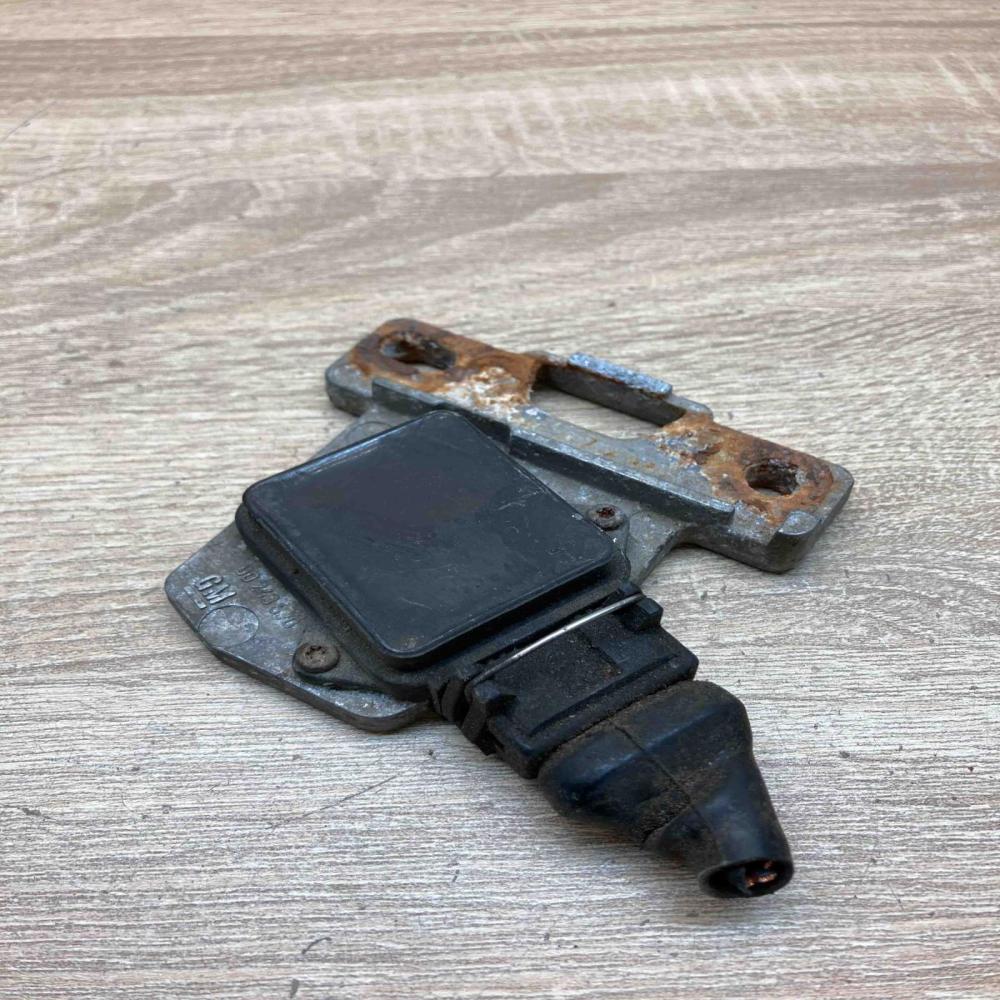 90243630 5WK6208  Ignition amplifier control unit Opel Kadett E