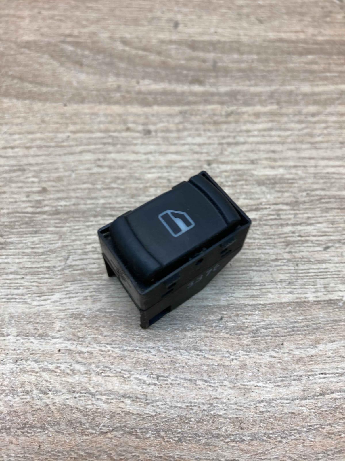 1J0959855   Electric window control switch Volkswagen PASSAT B5.5