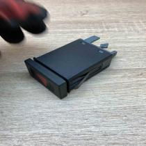 3B0953235B   Hazard light switch Volkswagen PASSAT B5