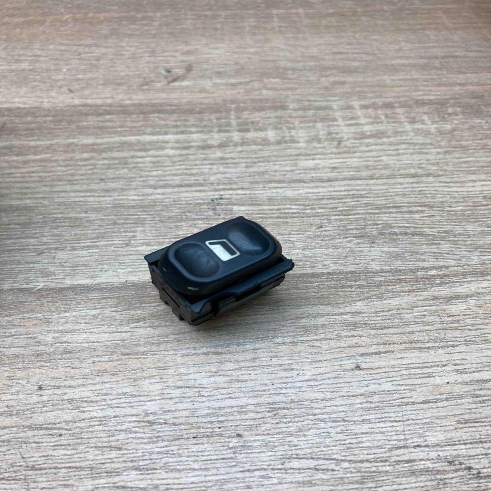 3438 R6619   Electric window control switch Peugeot Expert