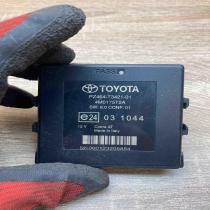 PZ464 T3421 01 4M0175T2A  Parking PDC control unit/module Toyota Avensis T270