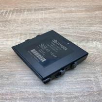 PZ464 T3421 01 4M0175T2A  Parking PDC control unit/module Toyota Avensis T270