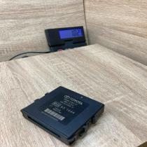 PZ464 T3421 01 4M0175T2A  Parking PDC control unit/module Toyota Avensis T270