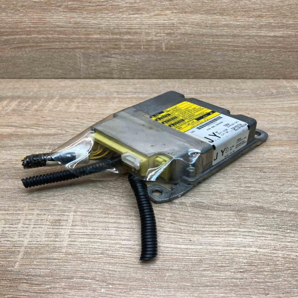 89170 05230 219122 101 With Plug Airbag control unit/module Toyota Avensis T270