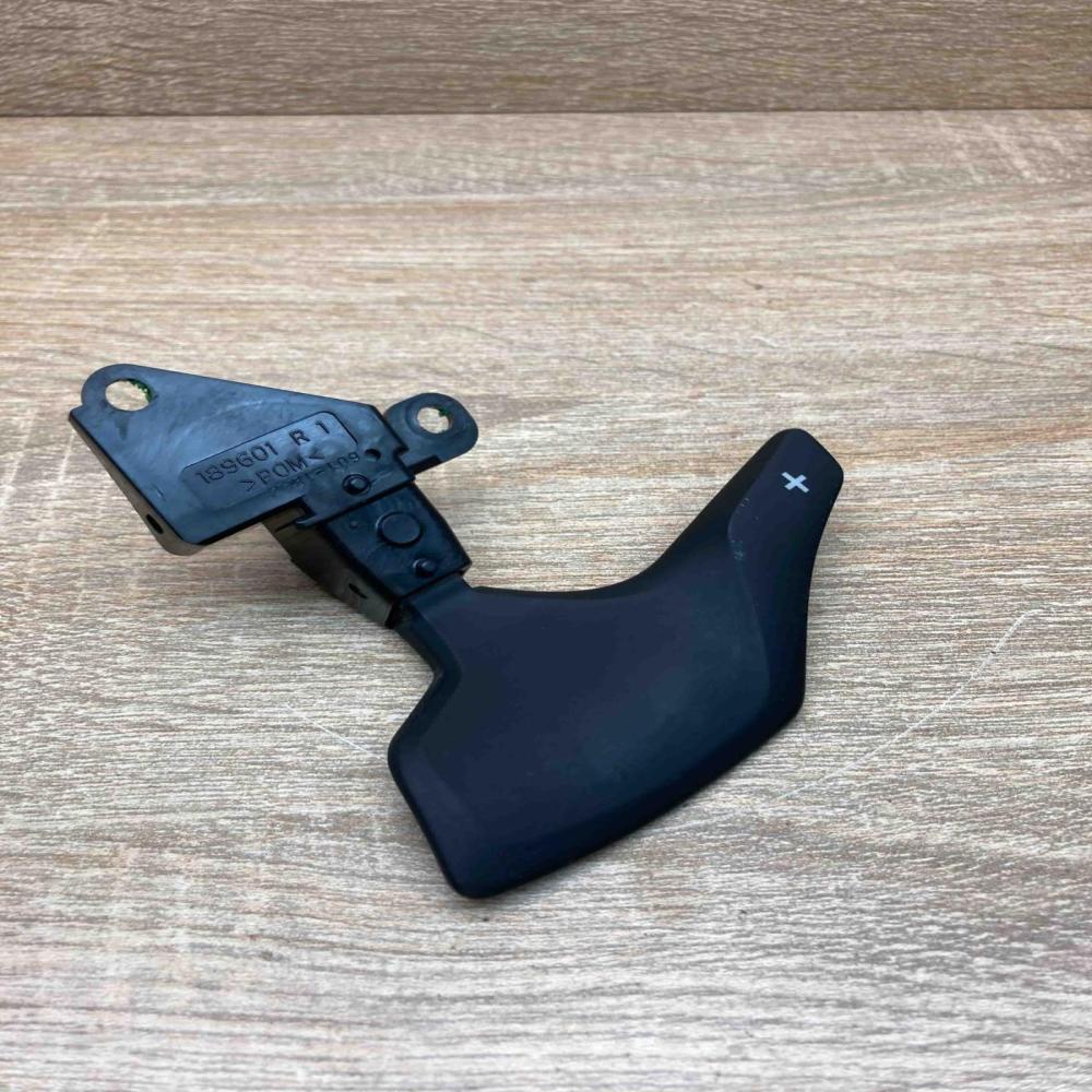 189601R  RH Gear shifter/selector Toyota Avensis T270