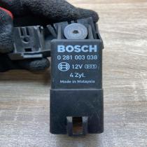 038907281D 0281003038  Glow plug pre-heat relay Skoda Fabia Mk2 (5J)