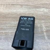 038907281D   Glow plug pre-heat relay Volkswagen Golf VI