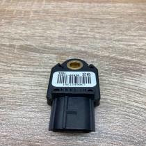 89831 05030   Airbag deployment crash/impact sensor Toyota Avensis T250