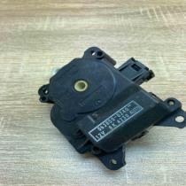 063800 0240   Air flap motor/actuator Toyota Prius (XW20)
