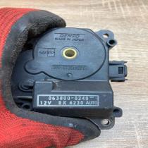 063800 0240   Air flap motor/actuator Toyota Prius (XW20)