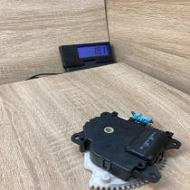113800 2800  With Plug Air flap motor/actuator Toyota Avensis T270