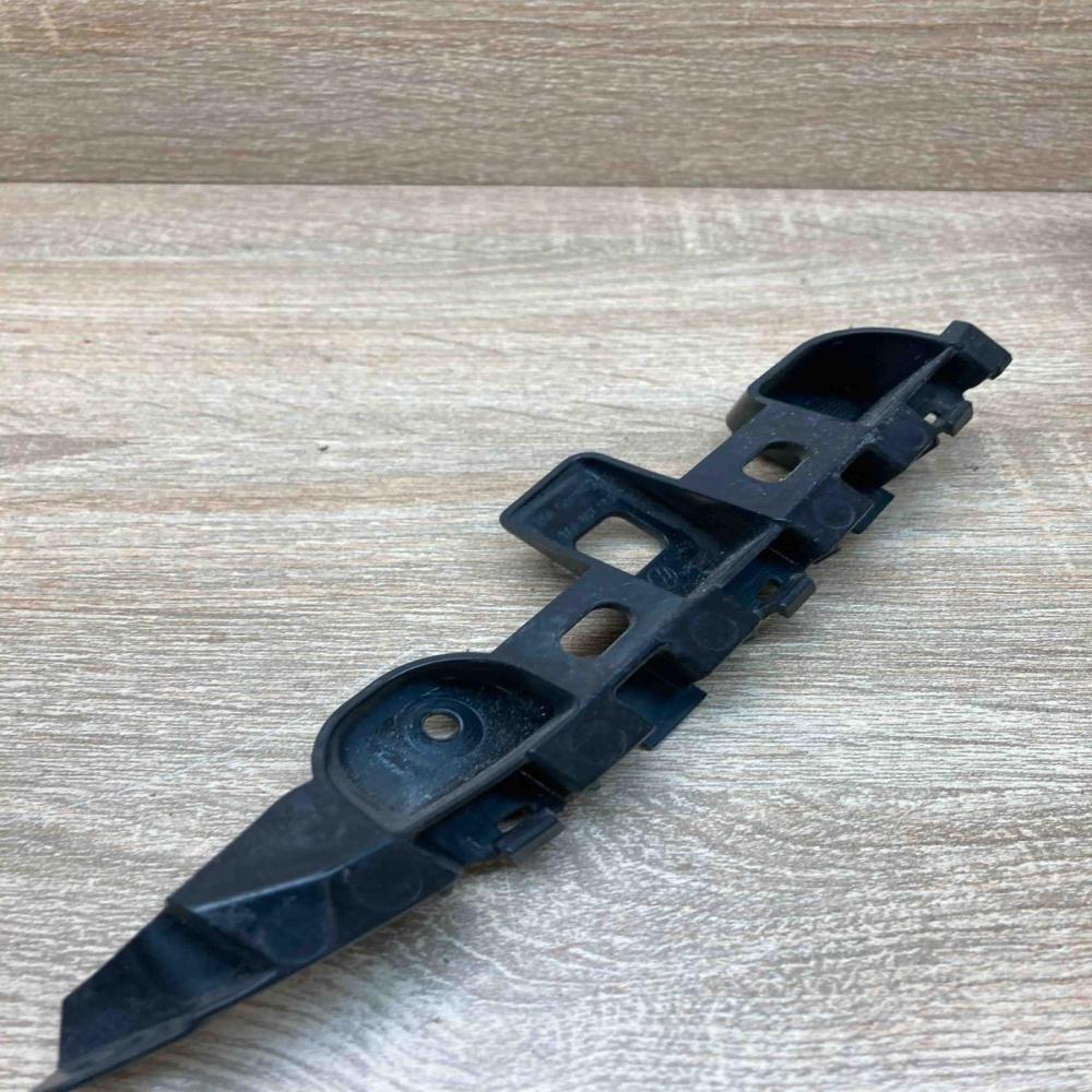 3AA807183  Left Front bumper mounting bracket Volkswagen PASSAT B7