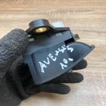 84390 05020   Hand parking brake switch Toyota Avensis T270