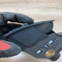 84390 05020   Hand parking brake switch Toyota Avensis T270