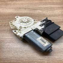1K0959703P Used  Front door window regulator motor Volkswagen PASSAT B6