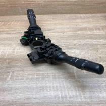 05190 17F373 173832  Wiper turn signal indicator stalk/switch Toyota Verso
