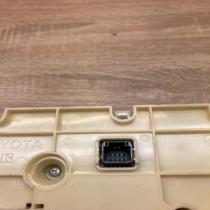 75D725   Climate control unit Toyota Prius (XW30)