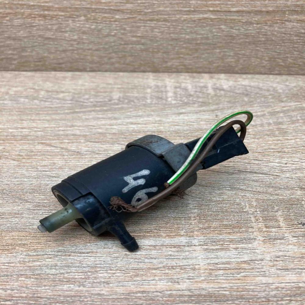 Peugeot 460 Washer Pump  With Plug Windscreen/windshield washer pump Peugeot 406