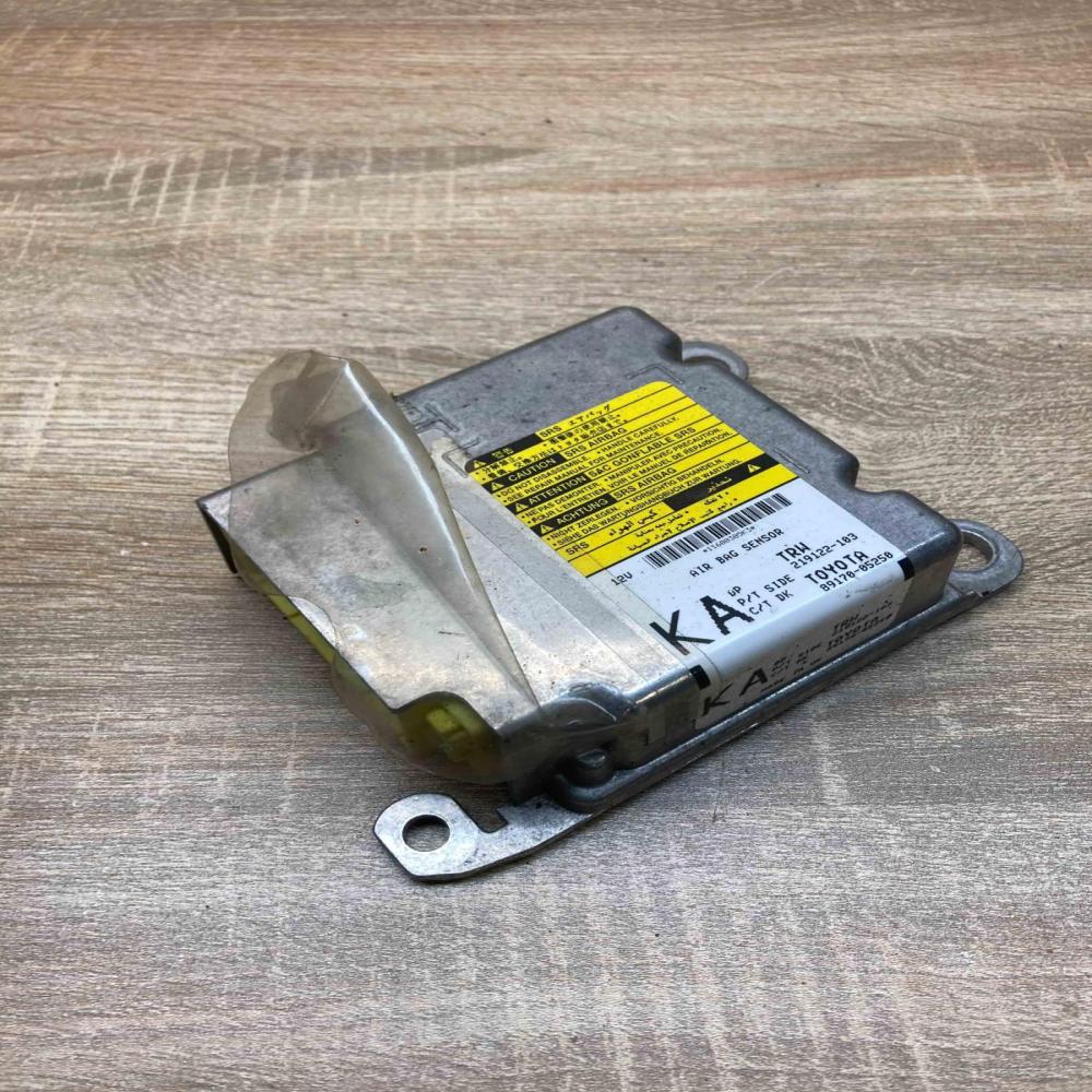 89170 05250 219122 103 KA Airbag control unit/module Toyota Avensis T270