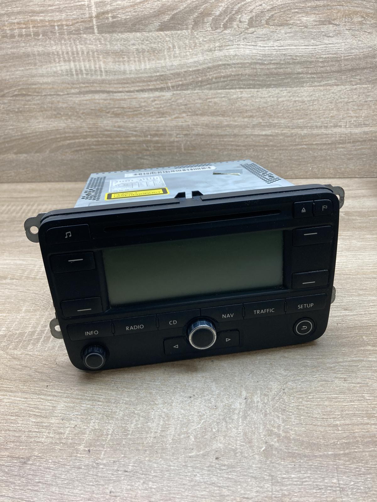 1K0035191E 7612002076  Radio/CD/DVD/GPS head unit Volkswagen PASSAT B6