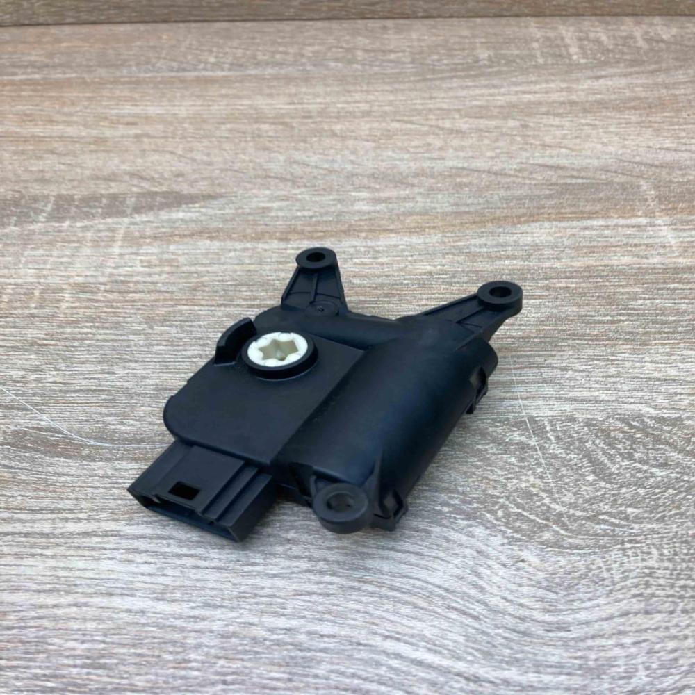 1K2907511C 0132801342  Air flap motor/actuator Volkswagen Transporter - Caravell
