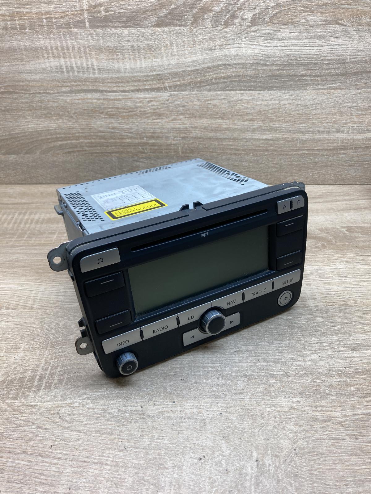 1K0035191D 7612002044  Radio/CD/DVD/GPS head unit Volkswagen Touran I