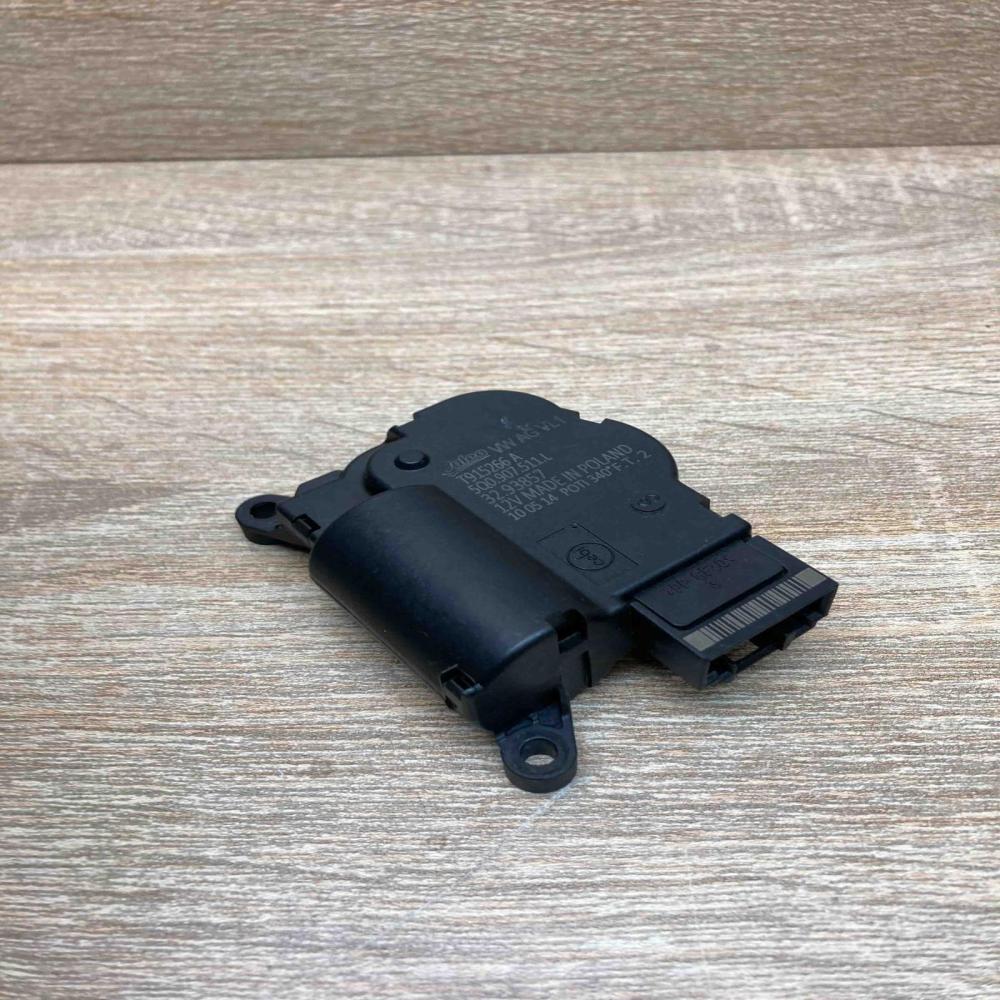 5Q0907511L   Air flap motor/actuator Volkswagen PASSAT B7