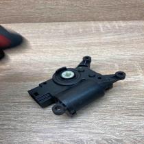 5Q0907511L   Air flap motor/actuator Volkswagen PASSAT B7