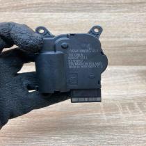 5Q0907511L   Air flap motor/actuator Volkswagen PASSAT B7