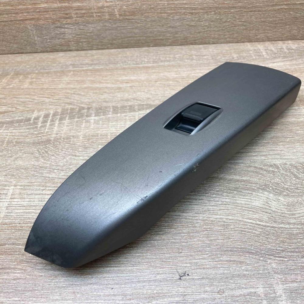 74271 47050   Electric window control switch Toyota Prius (XW20)