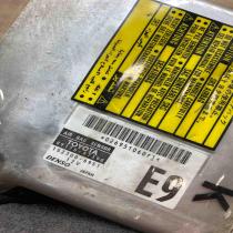 89170 47390 152300 6951 E9 Airbag control unit/module Toyota Prius (XW20)