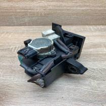 75C583  LHD Gear shifter/selector Toyota Prius (XW30)