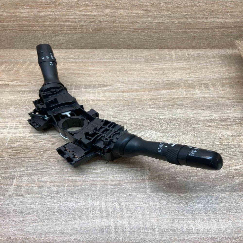 47090 173891 173832  Wiper turn signal indicator stalk/switch Toyota Prius (XW20