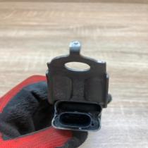 89833 47030 187900 0912 R4 Airbag deployment crash/impact sensor Toyota Prius (X