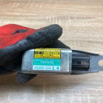 89834 47020 187900 0922 L4 Airbag deployment crash/impact sensor Toyota Prius (X
