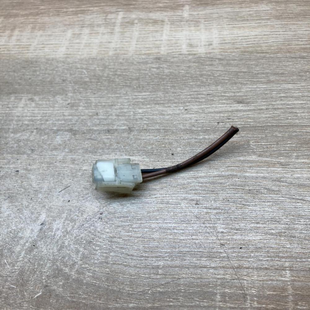 1378109   Plug wire BMW 3 E36