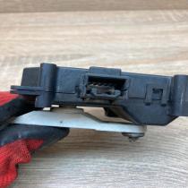 063700 7960 424012V8K  Air flap motor/actuator Toyota Prius (XW20)