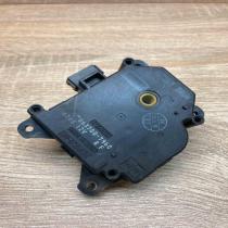 063700 7960 424012V8K  Air flap motor/actuator Toyota Prius (XW20)